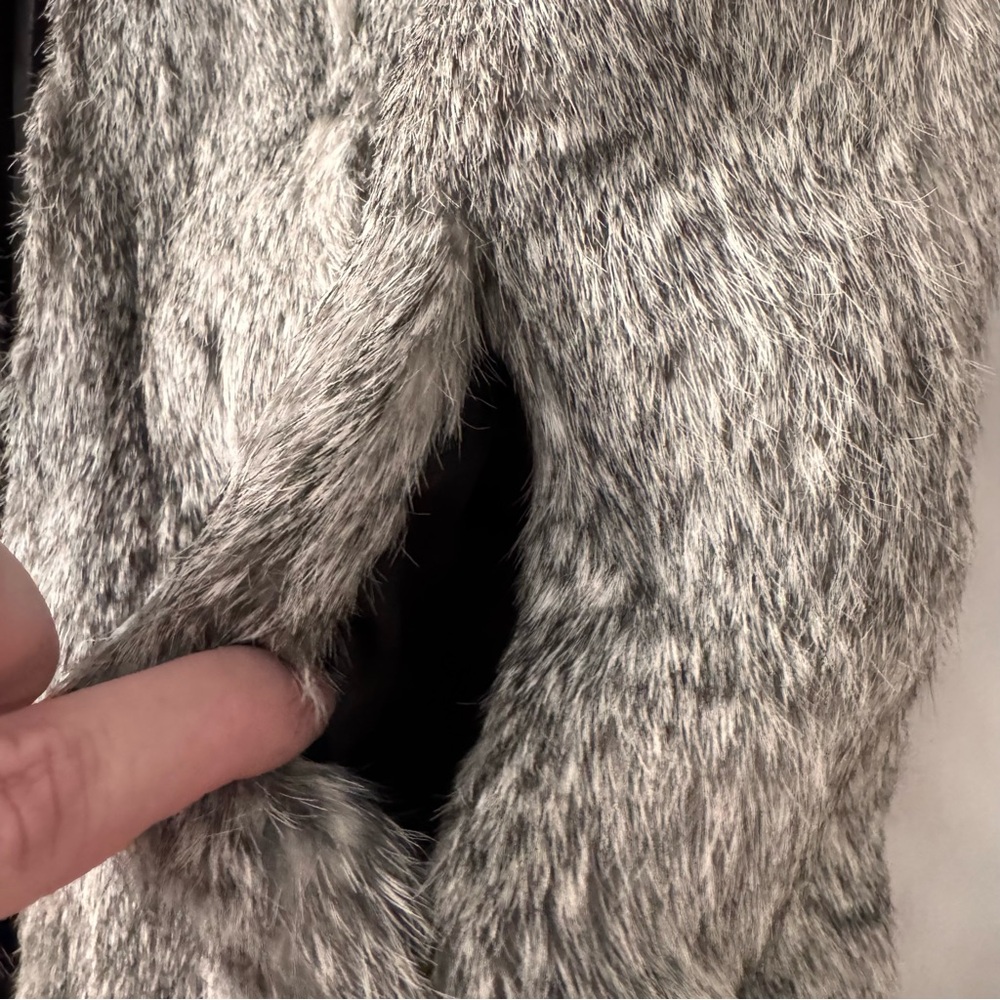 Surell Kids Rabbit Fur Vest - Picture 6 of 6